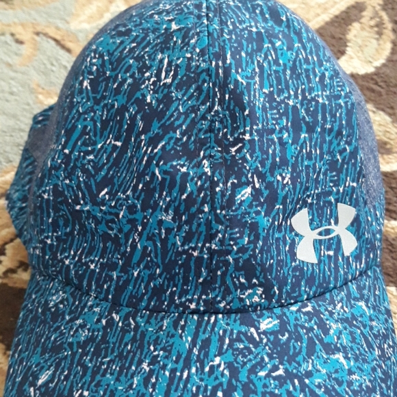 *Host Pick*Under Armour Armourvent ladies hat - Picture 15 of 16